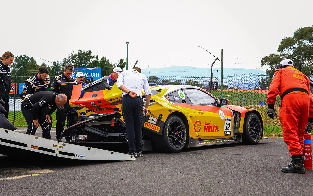 32 bmw wrt crash park