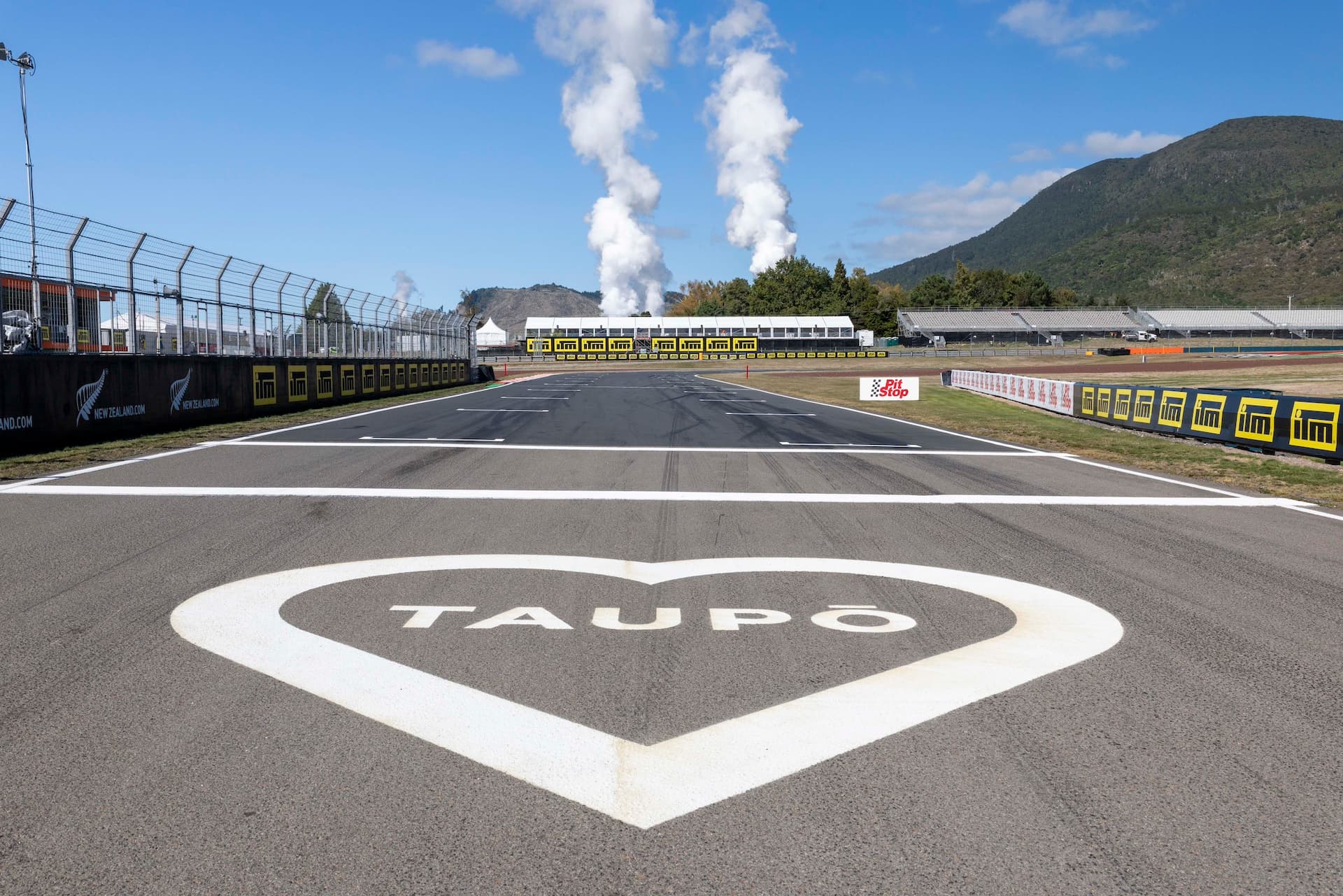 Taupo Track Sign 2025