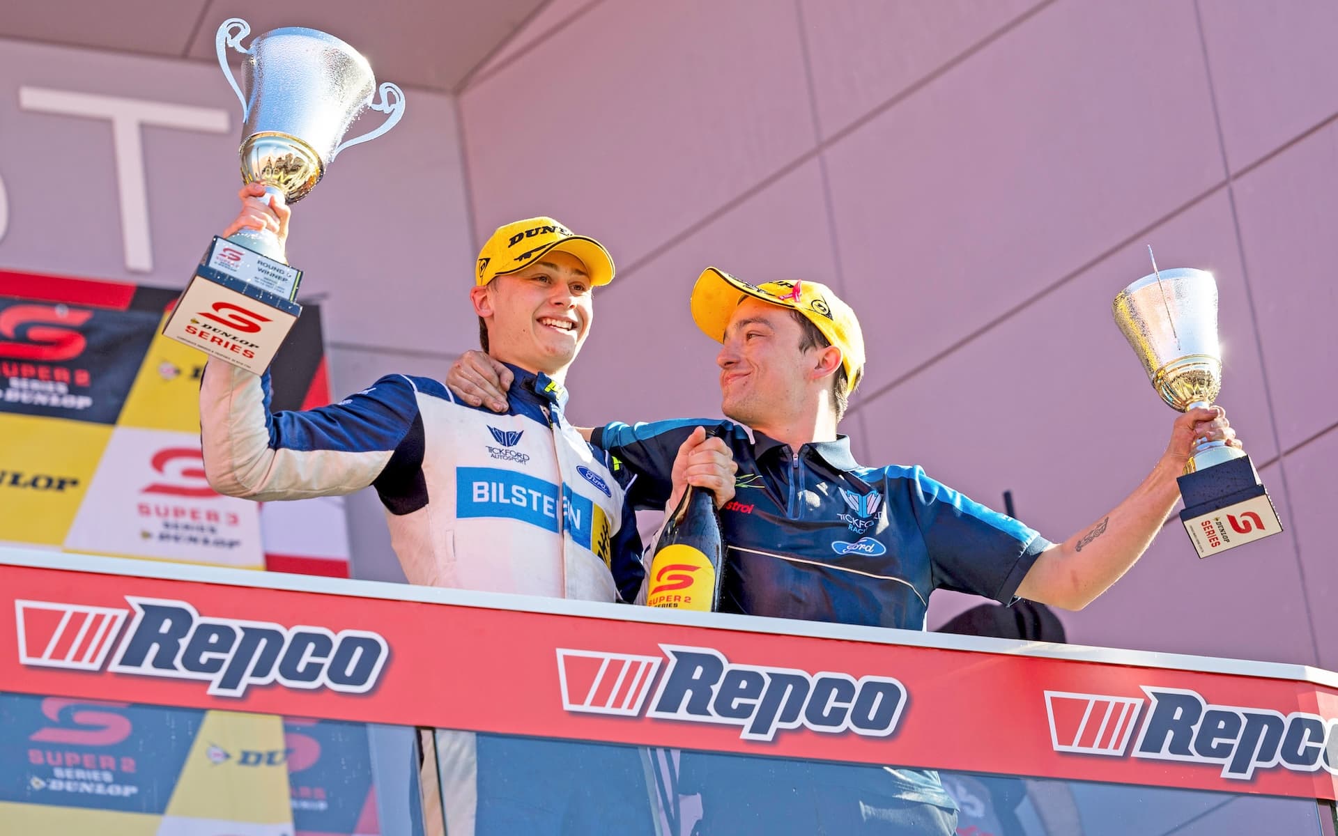 Podium-gray-EV10-24-KB1 7208