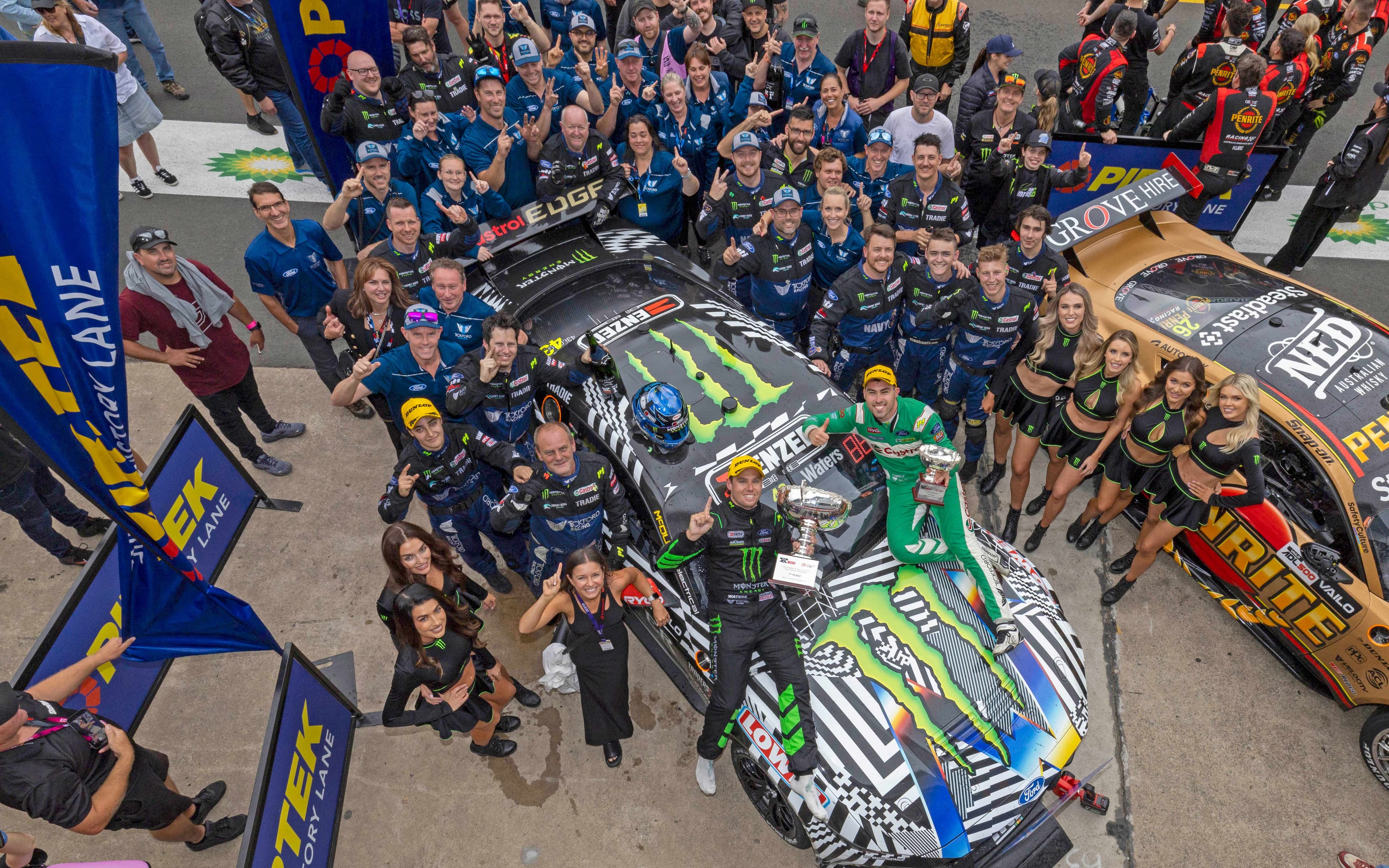 waters adelaide podium team 2023