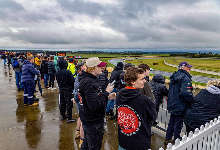 Spectators-Tasmania