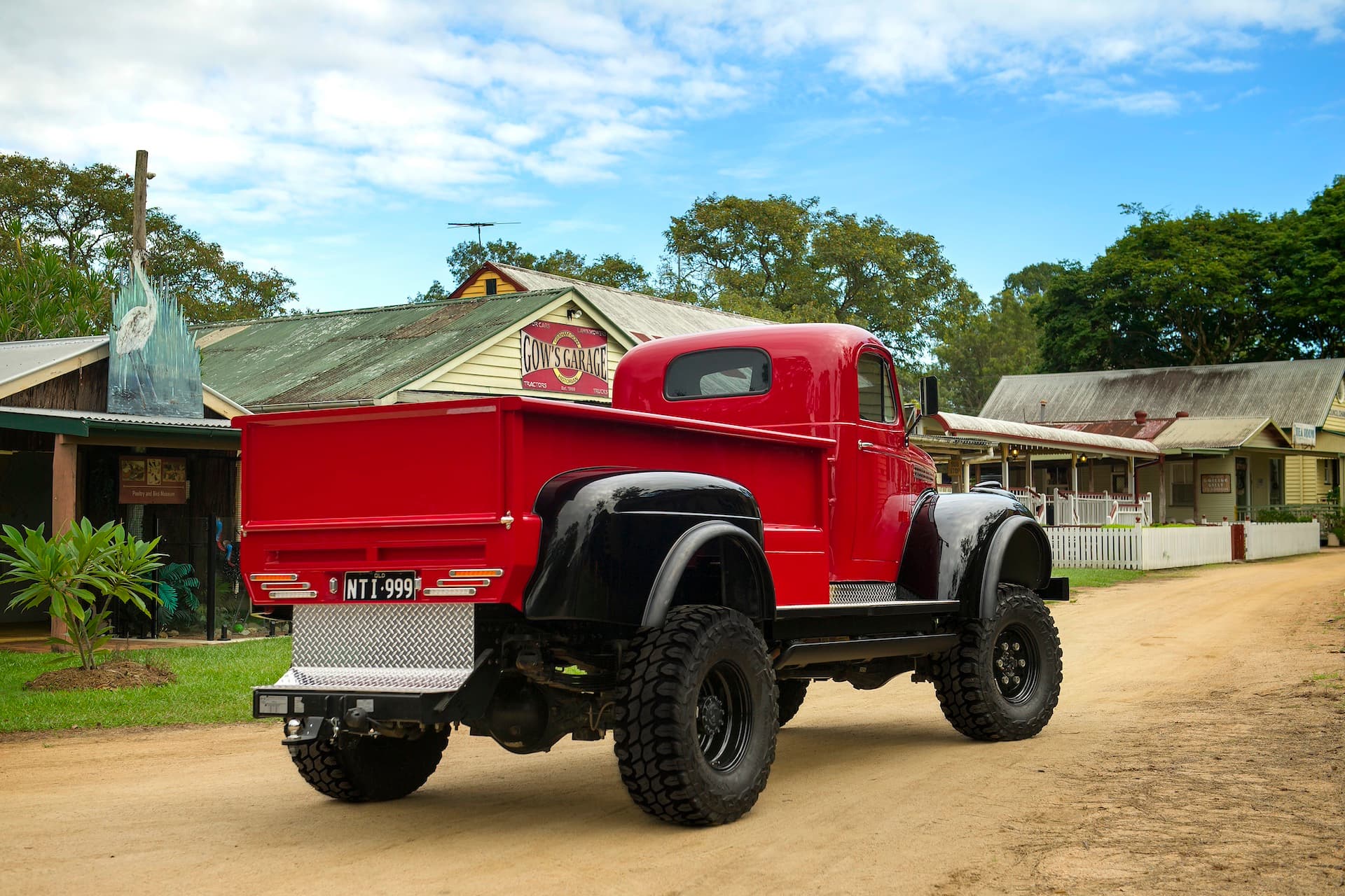 NTI 'Ruby' rear 3/4