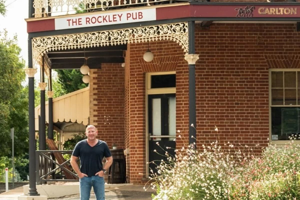 B1000-Trails-Rockley-Pub