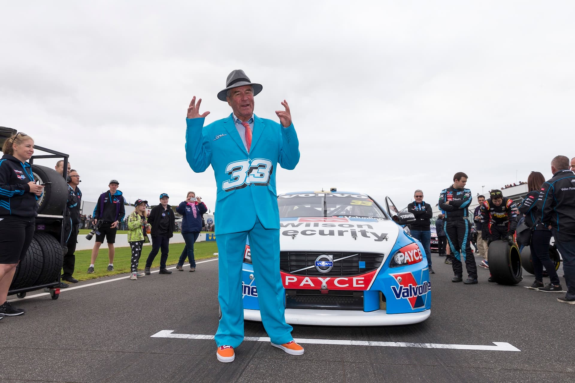 Team-Volvo-EV03-16-04102