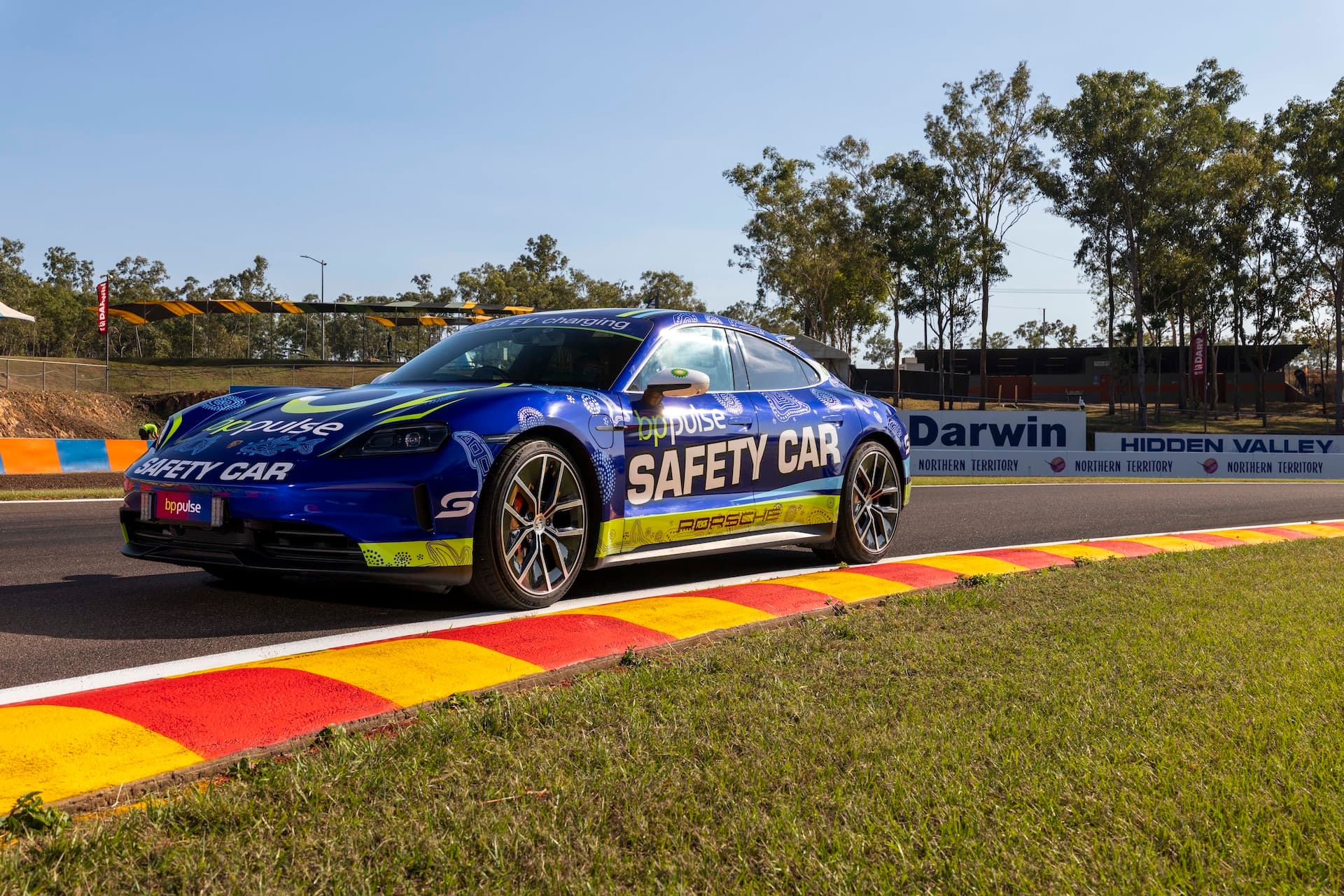 Safety Car-EV06-MH3 0826