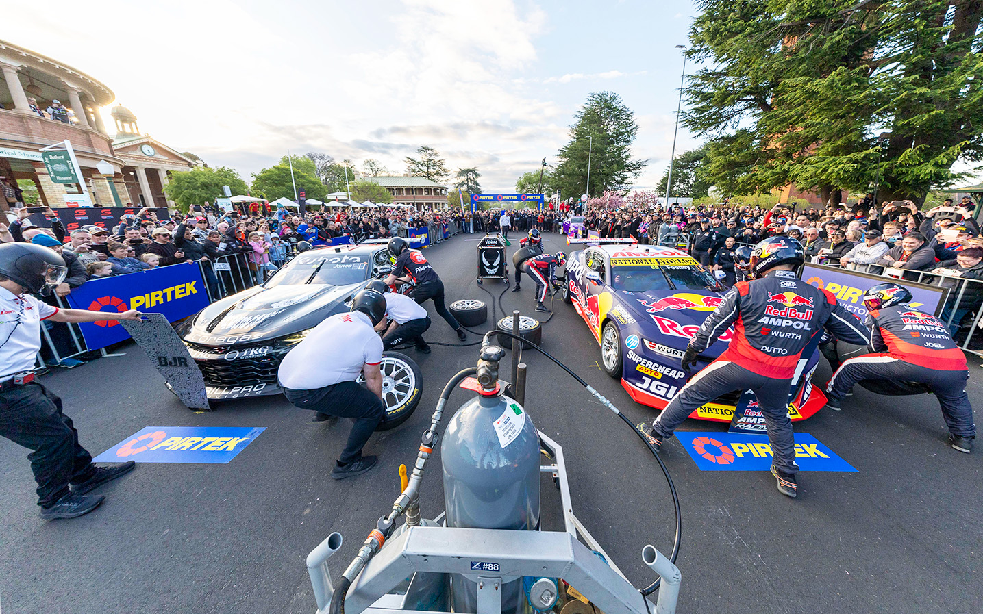 Pertek Racing Team PIRTEK Pit Stop Challenge kicks off in opening race of 2025 | Supercars