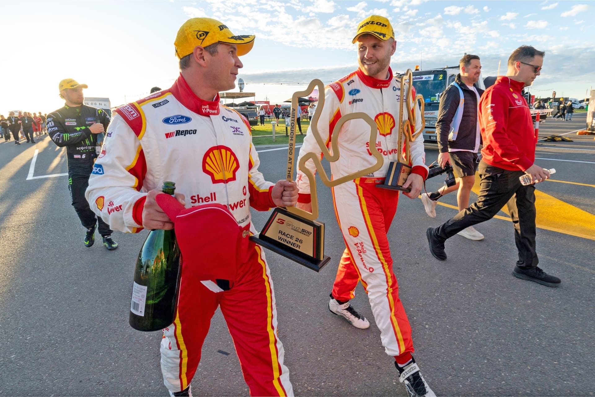 Kostecki Hazelwood trophies The Bend 2025