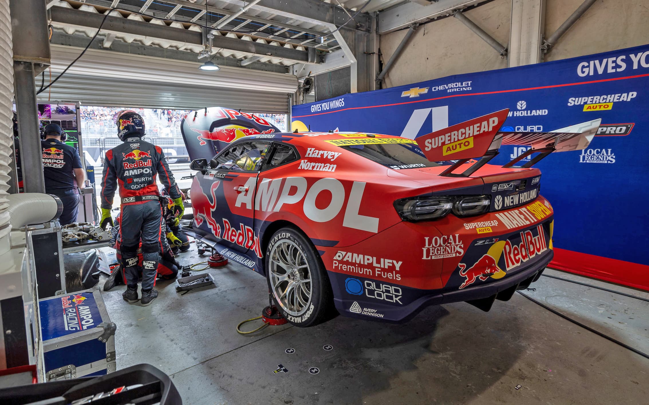 van gisbergen damaged car