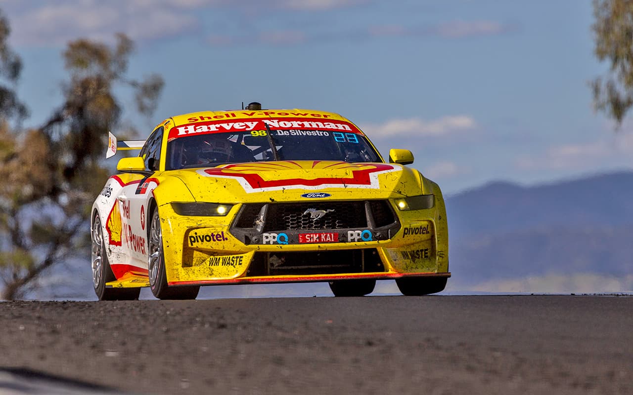 de silvestro allen bathurst 2023 on track