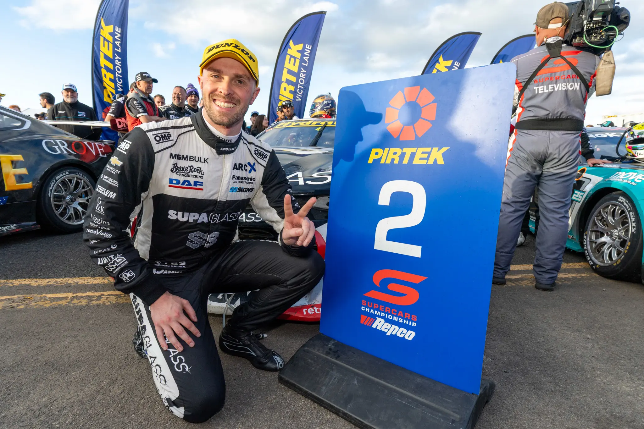 004-Hill-EV03-25-MH6 9475-2