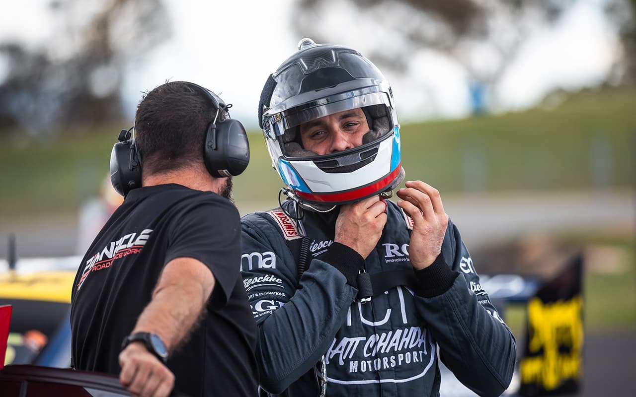 018-ChahdaEV01-24-JM1 2199