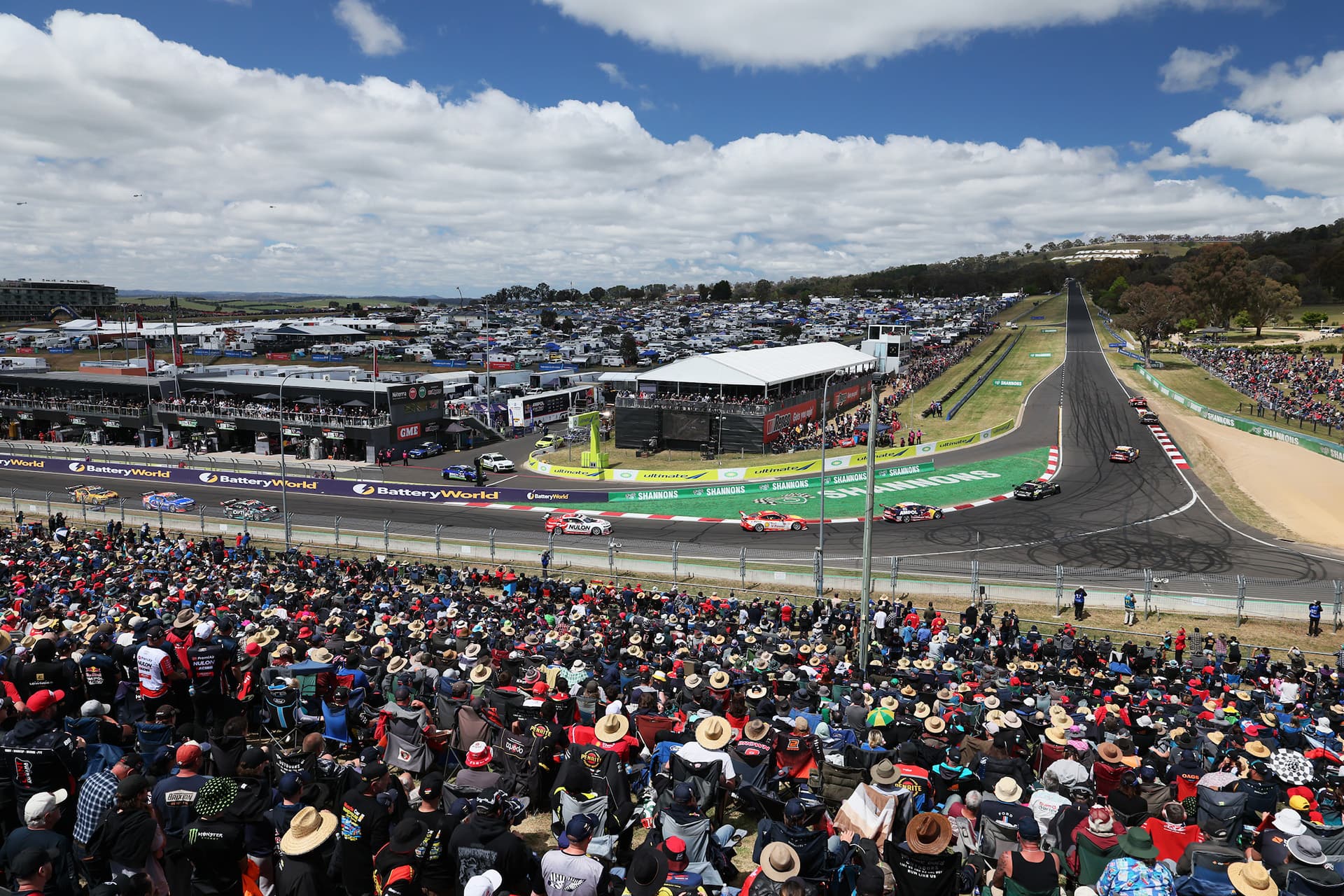 2024 bathurst crowd MH3 1897