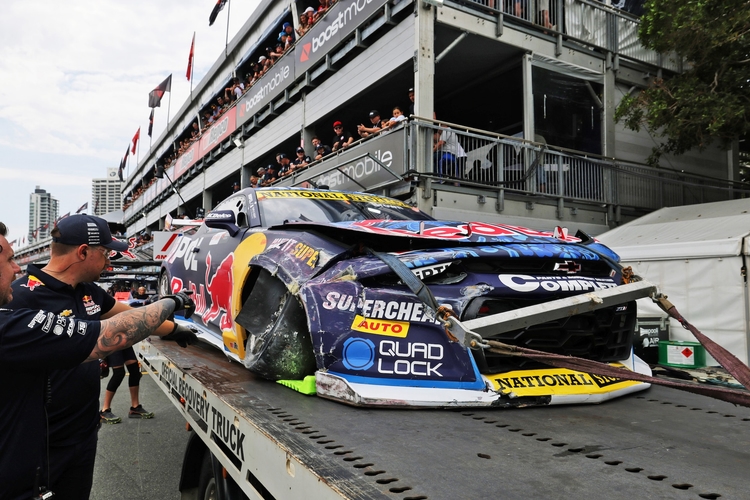 Brown crashes, Wood flies in wild Gold Coast Shootout | Supercars